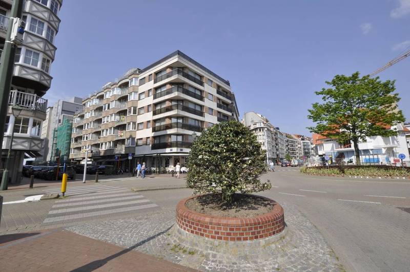 VERKOOP  Appartement 2 SLPK Knokke-Zoute -Zijstraat Zeedijk / vlakbij Driehoeksplein